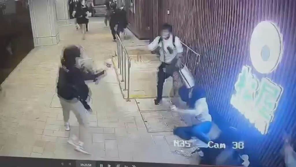 屯門市廣場開槍案