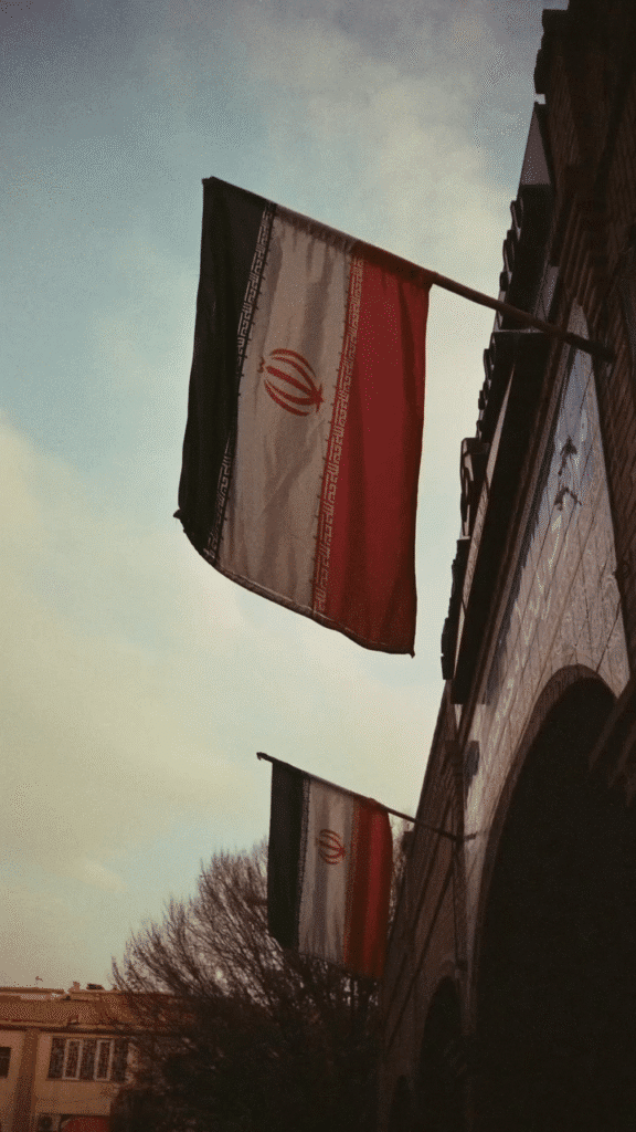 “香港女子伊朗旅遊報平安”