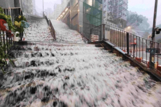 香港暴雨警告